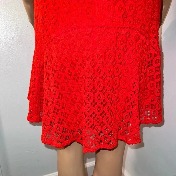 Anthropologie San & Soni, mini flounced red lace dress.Rear zip hookeye closure - Picture 6 of 10